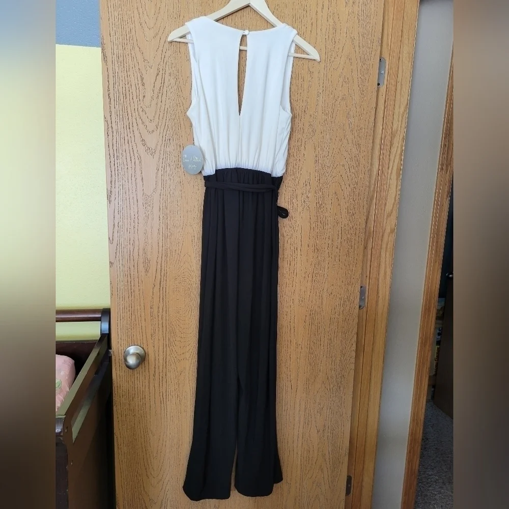Emma & Michelle black & white V plunge neckline sleeveless jumpsuit S - Picture 7 of 8
